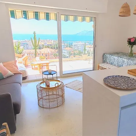 Vue A Couper Le Souffle - Nouveau Entierement Renove Appartement *