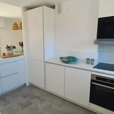 Vue à Couper Le Souffle - Nouveau Entièrement Rénové Appartement Cannes