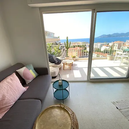 Vue à Couper Le Souffle - Nouveau Entièrement Rénové Appartement Cannes