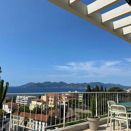 Vue à Couper Le Souffle - Nouveau Entièrement Rénové Appartement Cannes