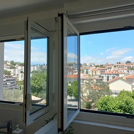 Vue à Couper Le Souffle - Nouveau Entièrement Rénové Appartement Cannes